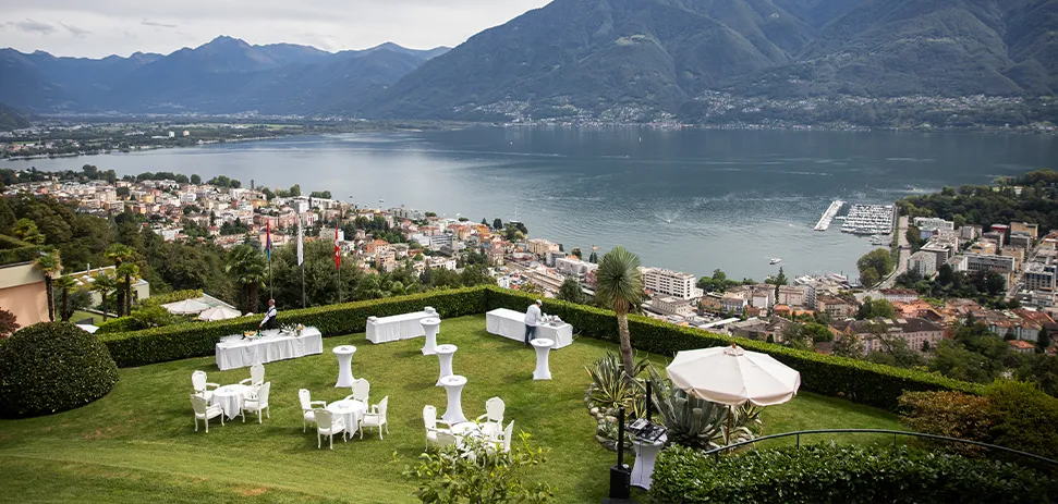 Lake Como hotel with tennis court