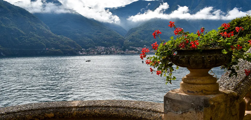 Lake Como hotel with tennis court