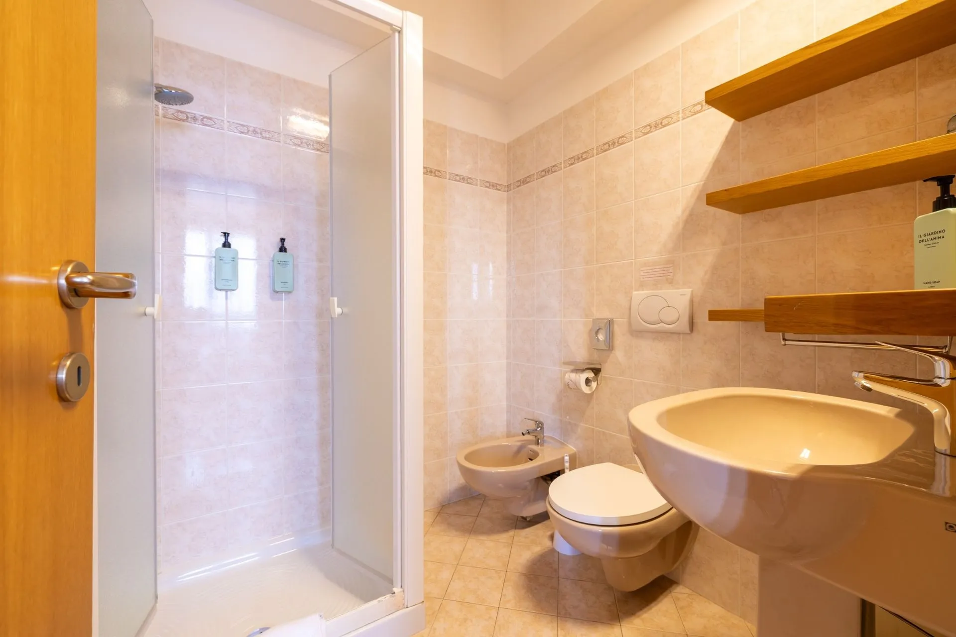 Double or Twin Room with Lake View
