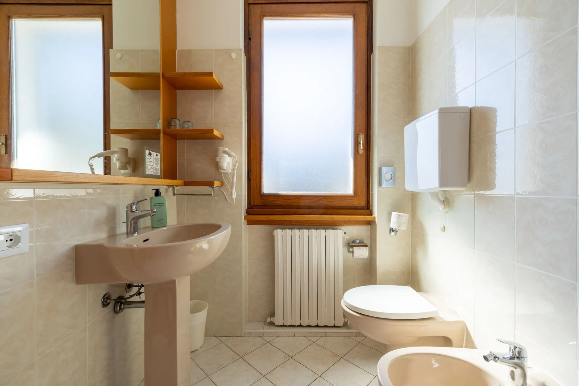 Double or Twin Room with Lake View