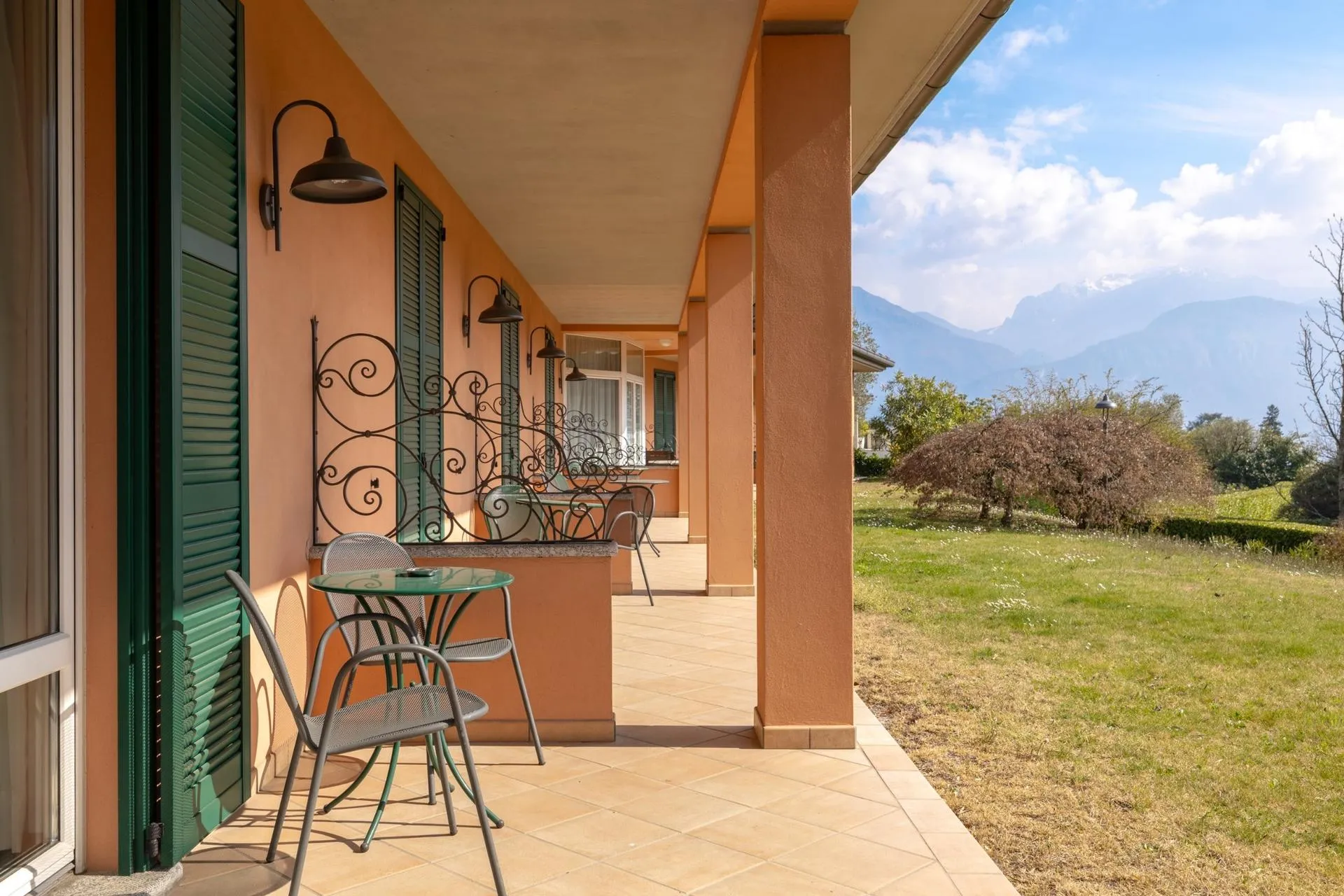 Double Standard Room with Patio