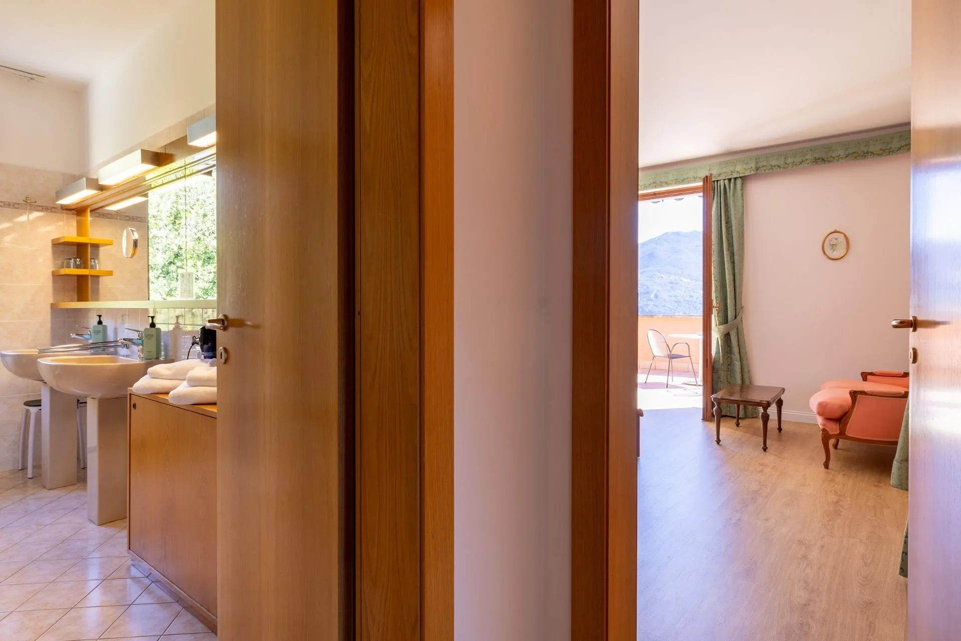 Hotel Royal Triple Rooms image #1