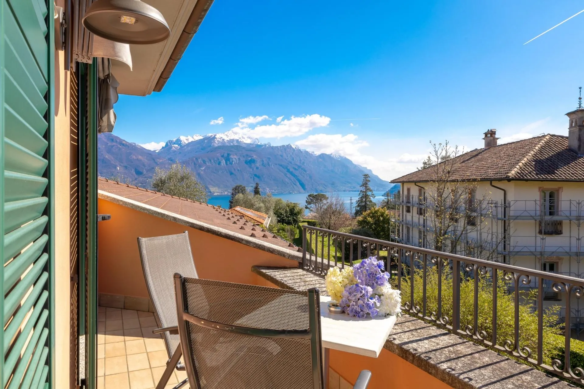 Suite Royal with Terrace and Lake View