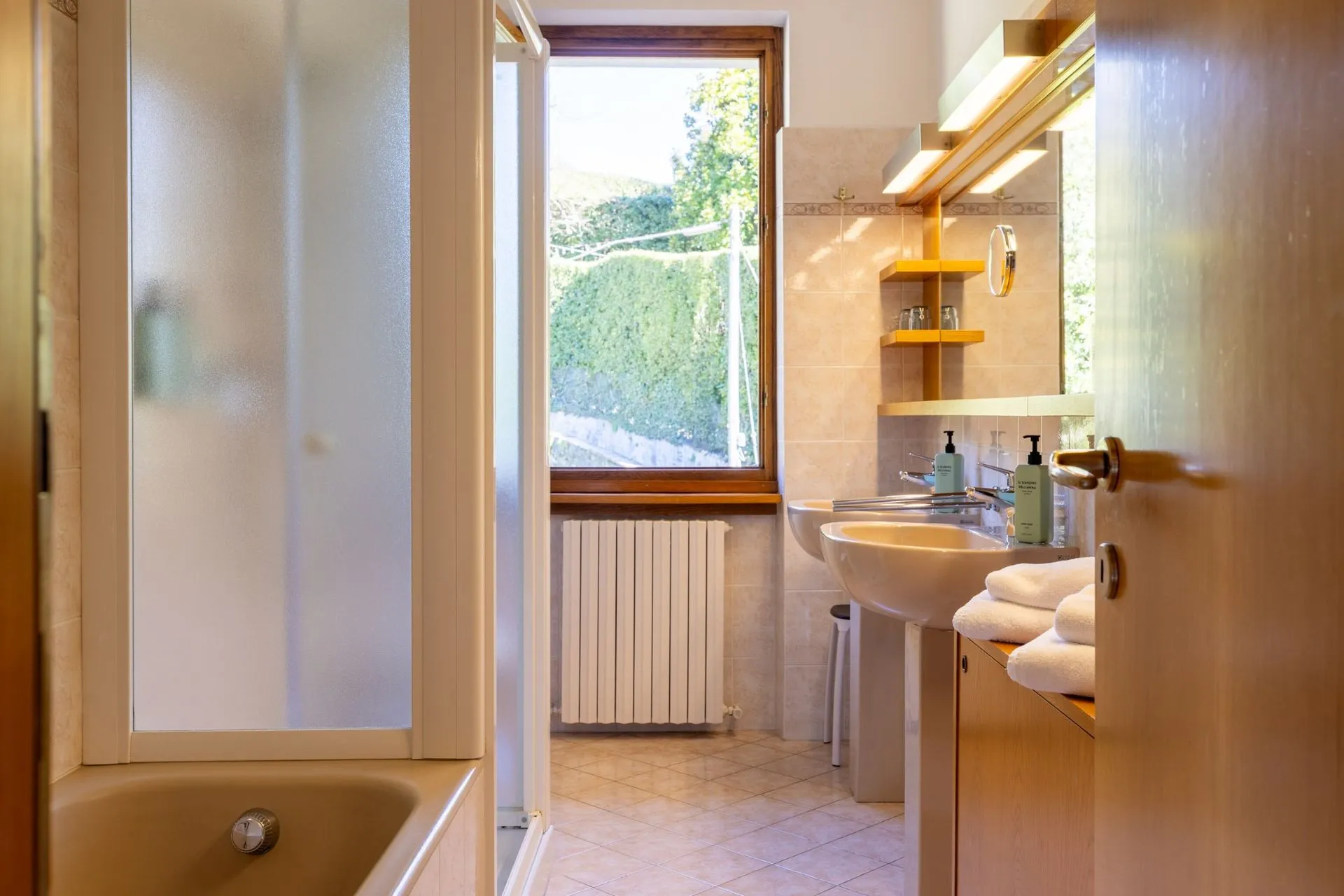 Suite with Lake View