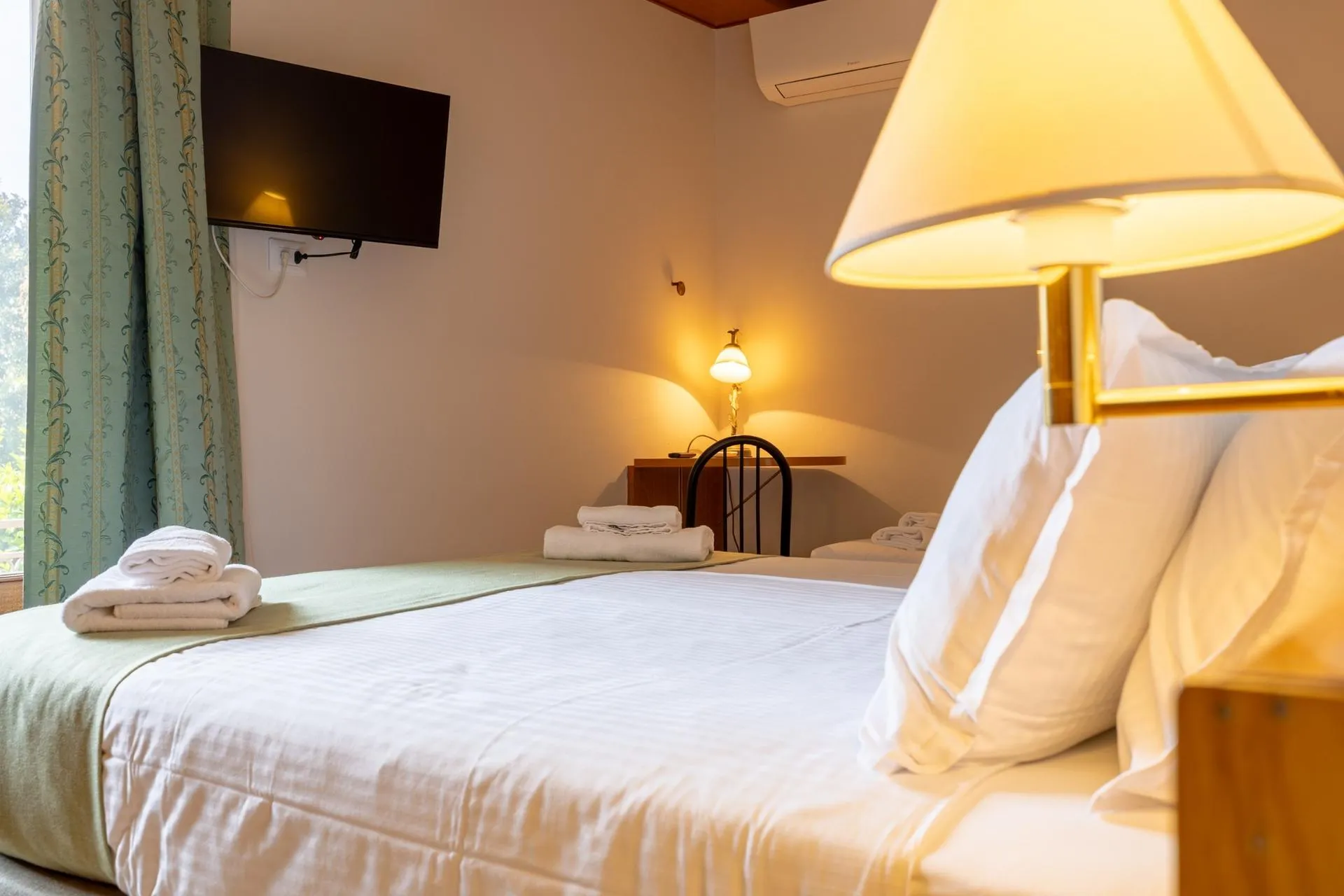 Hotel Royal Triple Rooms image #1