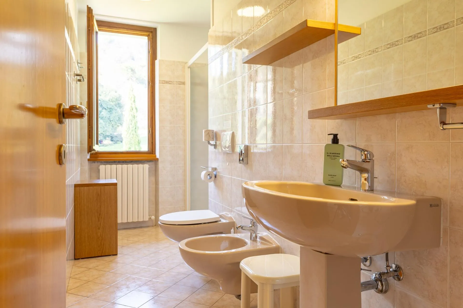 Hotel Royal Triple Rooms image #1